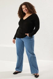 Curve Black Stitch Detail V Neck Thin Knit Sweater