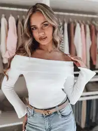 Sweter damski one size z odkrytymi ramionami SHOWIT biay