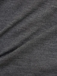 Strickpullover Aus Extrafeiner Wolle 