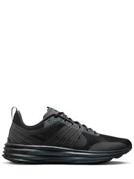 Sneakers lunar Roam