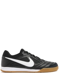 Sneakers gato