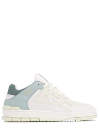 Sneakers area Lo