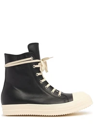 Hohe Sneakers