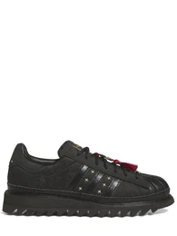 Sneakers clot Superstar Lunar New Year