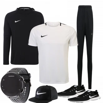 Outfit mit Schwarz Sneaker Nike "NikeFit"