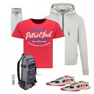 Outfit mit Grau Tigha "Praktischer Look"