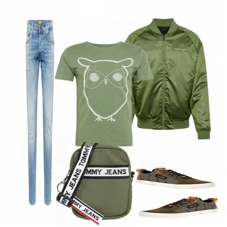 Outfit mit Grau Sneaker Replay "Street Style Outfit"