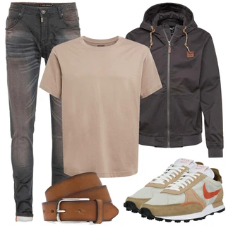 Outfit mit Beige T-Shirt weekday "Freizeit Outfits"