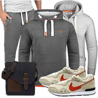 Outfit mit Sneaker Nike "Street Style Outfit"