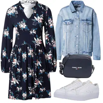 Punije Outfit sa Tamnoplava/Pastelne boje Haljina Veći Broj/Tunika/Haljina About You "Outfit za slobodno vrijeme"