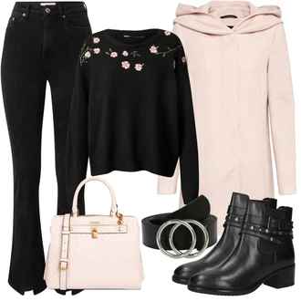 Dlouhé / Maxi Outfit s Růžová/Béžová/Modrá Taška Přes Rameno Guess "Módní zimní Outfit"
