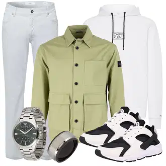 Outfit mit Schwarz/Creme/Weiß Chunky Sneaker/Leder Sneaker/Sneaker Low/Sneaker Mit Lochmuster/Teddy Sneaker/Sommer Sneaker Nike Sportswear "Freizeit Outfit"