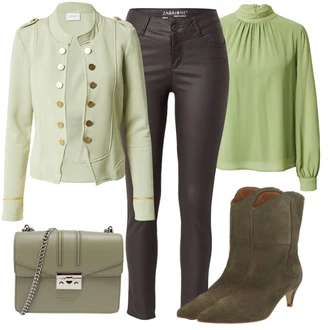 Hunting Outfit s Tmavě zelená/Hnědá Kozačka Vintage Kotníková Bota/Westernová Kotníková Bota/Špičatá Kozačka/Letní kotníková Kozačka/Kovbojská kotníková bota About You "Zimní outfit pro volný čas"Look: Hunting, Na Procházku, Jízda na koni