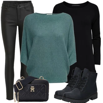 Pohřeb Outfit s Černá/Tmavě modrá Šněrovací Kotníková Bota/Kotníková Bota s Podšívkou/Klasická kozačka/Zimní kotníková bota/Bojová Bota/Gumová Kotníková Bota/Plochá Kotníková Bota/Kožená bunda Rieker "Trendový zimní vzhled"Look: Bar, Svátek cukru, Pohřeb, Koncert, Elektro, Škola, Coachella
