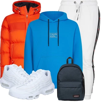 90er Skate Outfit mit Blau/Weiß/Creme Chunky Sneaker/Sneaker Low/medicus schuh/Sicherheitsschuh/Schuh Mit Rolle/Skateschuh/Sneaker Mit Lochmuster/Sneaker Mit Seitlichem Reißverschluss/Walkingschuh Nike Sportswear "Sportliches Winter Outfit"Look: Uni, Empire, 90er, Esthetische, Reggaeton, Skater, Smart Casual, Sportlich, Streetwear, Mit Transparent, Unisex, Outdoor, Rap, Skate