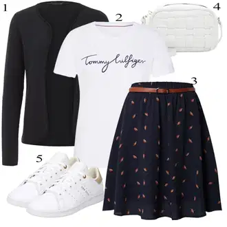 Kratka Outfit sa Tamnoplava/Ljubičasta/Crvena Kratke hlače velike veličine/Suknja/Bluza i Tunika About You "Tvoj otmjeni outfit"