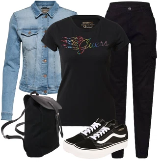 Outfit s Černá/Tmavě modrá Cargo Šortka/Cargo Kalhoty/Cargo Tepláky/Capri About You "Jarní Outfit"