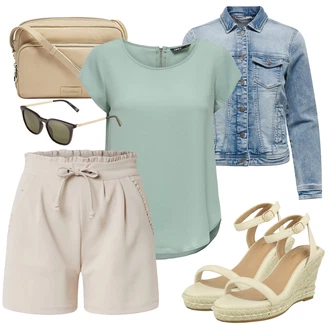 Mom Outfit s Světle modrá/Modrá Džínové Bund/Krátké Džínové Bundičky Only "Outfit na léto"Look: Mom, Krásný, Univerzitní, 90tá léta, Cool, S průsvitem