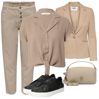 Outfit s Béžová/Khaki Mom Jean/Zkrácené Džíny/Capri Džíny/Zužující se Džíny/Pánské tričko/Dámské Džíny s Délkou 7/8/Girlfriend Džíny/Kotníková Bota/Formální Košile/Boyfriend Džínové kalhoty Only "Outfit na léto"