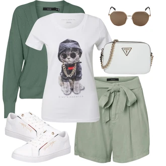 Outfit s Světle zelená/Tmavě zelená/Zelená/Khaki Košile Lněný kraťas/Papírové Šortky VERO MODA "Outfit na léto"