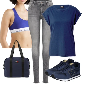 Outfity z džínu Mom Posilování s Modrá/Tmavě modrá Tričko/Jednoduchý top/Mužské běžecké boty/Tričko s vodopádovým výstřihem/Funkční tričko/Muskulární Tričko/Tričko s krátkým rukávem/Krátký top/Sportovní tričko/Zavinovací Tričko About You "Sportovní letní outfity"Look: Pracovní oděvy, Námořní, Mom, Skater, Unisex, Posilování, Volný čas, Aerobní