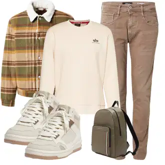 Outfit mit Beige/Khaki Schuh Leder Sneaker/SkateSchuh/Schmaler Sneaker/Sneaker Mit Seitlichem Reißverschluss/Sneaker Mit Keilabsatz/Sommer Sneaker/Vintage Sneaker Pull&Bear "Freizeit Outfit"