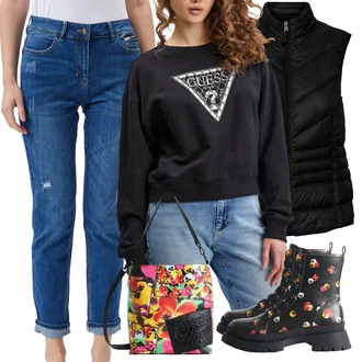 Outfit s Černá/Šedá/Růžová/Červená/Vícebarevný Letní kotníková kozačka/Kožená bunda/Kožená kotníková bota/Plochá Kotníková Bota/Bojová Bota/Klasická kozačka/Motorkářská bota Desigual "Cool podzimní outfit"
