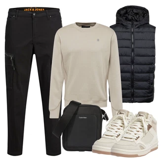 Outfit mit Beige/Khaki Schuh Leder Sneaker/SkateSchuh/Schmaler Sneaker/Sneaker Mit Seitlichem Reißverschluss/Sneaker Mit Keilabsatz/Sommer Sneaker/Vintage Sneaker Pull&Bear "Herbstliches Freizeit Outfit"