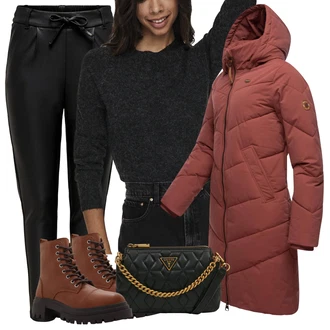 Sportovní Outfit s Červená/Vínová/Tmavě červená Zimní Kabát/Prošívaný kabát/Dlouhý Zimní Kabát/Kabát se Zipem/Dlouhý Péřový Kabát/Péřový Kabát Ragwear "Módní zimní outfit"Look: Pro Dům, Venkovní, Sportovní