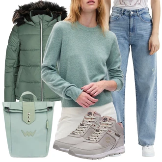 S ramenními vycpávkami Outfit s Světle modrá Vuch "Trendový zimní vzhled"Look: S ramenními vycpávkami, Na Procházku, Turistika, Surfing