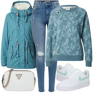 Kombinacije od trapera Zima sa Tirkizna/SvjetloPlava/Plava Jakna/Parka velike veličine Ragwear "Zimski outfit"