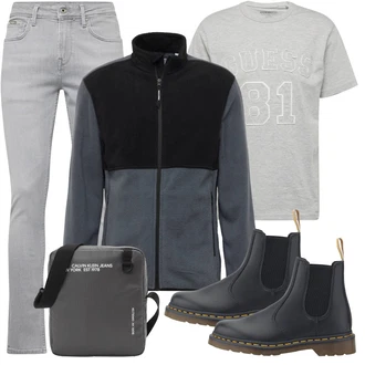 Mit Absatz Outfit mit Schwarz/Dunkelblau Chelsea Boot/Stiefelette Lederjacke/GummiStiefelette/Klassischer Stiefel Dr. Martens "Street Style Outfit"