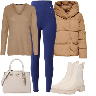 Outfit s Béžová/Khaki/Krémová/Hnědá/Bílá Kozačka Chelsea Boty/Kožená bunda/Plochá Kotníková Bota/Gumová Kotníková Bota Guess "Zimní outfity"