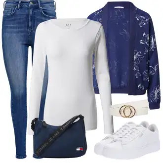 Kombinacije za zimu Vjenčanje Nevesta sa Bijela Niska Tenisica/Tanka tenisica/Tenisica s platformom/Rupičasta tenisica Puma "Zimski outfit"Look: Vjenčanje, Koncer, Škola, Sprovod