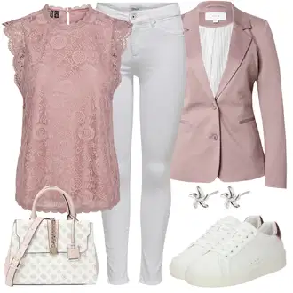 Kombinacije od trapera Zvonoliki kroj sa Pink/Ljubičasta Bluza i Tunika/Majica I Top Veći Broj/Bluza Veći Broj Pieces "Zimski outfit"