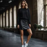 Kombinovat Kožené Sukně s Oversize Svetry image
