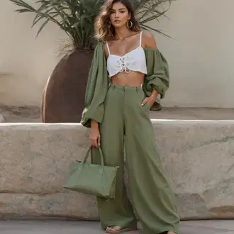 Dvodijelne kombinacije za zabavu "Havajski festivalni outfit"
