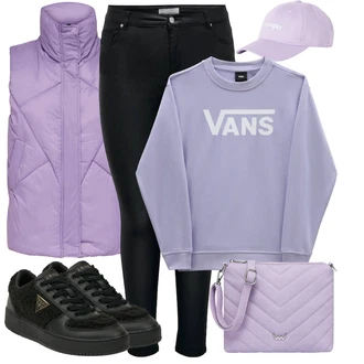 Elegantní Outfit s Černá Teniska Kožené Tenisky/Nízká Teniska/Úzká Teniska/Teniska na platformě/Teniska teddy Guess "Vzhledy pro volný čas"Look: Estetika, Šik, Elegantní, Fancy, Glamourové, Lak, Lev, Sportovní, Streetwear, Trendový, Unisex