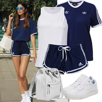 Prevelik outfit mit Svetlo modra/Modra/Temno modra Majica Denim Kratke hlače/Kratke hlače z visokim pasom Tally Weijl "Seksi Športni Kostum"Look: Overdressed, Preproste, Egirl, 20-ta leta, Prevelik, 70. leta, Retro, Vintage, Klasična