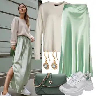 Outfit inspiracije Ljeto sa Krem/Bijela Tenisica s platformom/Debele Tenisice Big Star, Svjetlozelena/Zeleno Nekategorizirano about you x iconic by tatiana kucharova, Zlatni Set naušnica/Privjesak za uho DeFacto "Sjajni outfit s satenskim suknjama i puloverom"