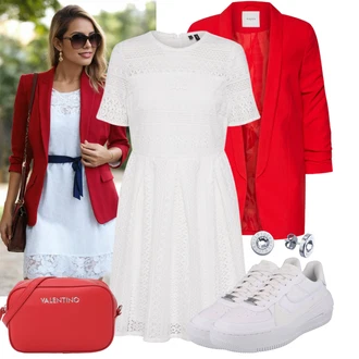 Elegantní Outfit s Bílá/Krémová/Šedá/Stříbrný Krajkové Šaty/Šaty na Konfirmaci VERO MODA "Vzhled casual"Look: 20 léta, Babydoll, Business, Elegantní, Old Money, Příliš oblečený, Romantický, Univerzitní, Slavnostní