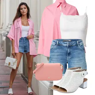 Ljeto Outfit sa Svjetloplava/Plava Majica Traper Kratke Hlače/Bermuda Mavi "Ljetni look za modno osvještene žene"