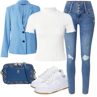 Badminton outfit mit Krem/Bela Srajca & majica velike velikosti/Srajca/Bluza in Tunika/Bluza velika velikost florence by mills exclusive for about you "Poletni outfit"Look: Badminton, Surfanje