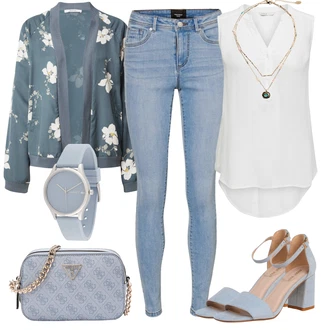 Outfit s Světle modrá/Modrá/Šedá Letní Bund/Bomber/Blůzová Bunda/Kimonová bunda/Jarní bunda/Bunda na přetažení přes hlavu About You "Plážový outfit"