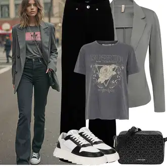 Kombinacije za zabavu Od 40 godina sa Crna Lepršave Hlača/Samtene Hlače/Hlače sa Naramenicama od Somota/Bootcut Hlača/Samt Hlače/Hlače s Prorezom VERO MODA, Crna/Bijela Nekategorizirano Calvin Klein "Proljetni Outfit"