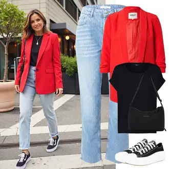 Outfity na podzim Narozeniny s Světle modrá Kalhoty s dírou/Kalhoty s Vysokým Pasem/Kalhoty se Štěrbinou/Rovná Kalhoty/Boyfriend Kalhoty About You "Lehký outfit"Look: Bar, 30. narozeniny, Den na pláži, Koncert, Narozeniny