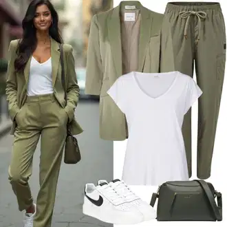 moderne Outfit sa Tamnozelena/Zeleno Poslovno Odijelo/Dugi Sako/Kožna Jakna za Muškarce/Elegantni Sako/Sako Jakna/Odeća Za Slobodno Vrijeme/Sakoi za Bluzu/Kratki Sako/Sako od smokinga/Kožna jakna za muškarce lakerta "Mega lijepa proljetna odjeća"Look: Ured, Poslovni, Irski, Talijanski, moderne, Šik, Elegantan, Preodjeven, Pametno ležerno, Radna odjeća, klasický