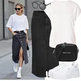 Tenisové outfity s černou sukní image