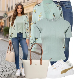 Outfit s Modrá/Tmavě modrá/Světle modrá Kožená bunda/Navlékací džíny/Kožené bundy/Džíny s Nízkým Sedem/Džín s Nízkým Pasem/Džíny s Dírou/Džíny s Rozparkem/Push up Džín/Kožené Boty/Kotníková Bota Only "Hezký outfit pro volný čas"
