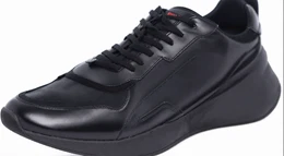 Schwarze Winter Sneaker
